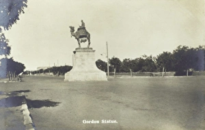 Sudan - Khartoum - The Gordon Statue Sudan - Khartoum - The Gordon Statue