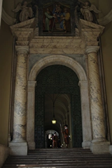 Swiss Guard. St. Peters Basilica. Vatican City Swiss Guard. St. Peters Basilica. Vatican City