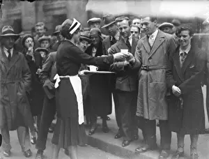 No 10 Downing Street Prints: Tea for Queue