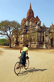 Thatthe Mokgo Hpaya Pagoda in Nuang U, Bagan, Myanmar Thatthe Mokgo Hpaya Pagoda in Nuang U, Bagan, Myanmar