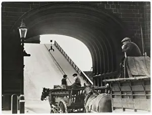 Tower Bridge London Prints: Tower Bridge / Carts 1930S