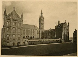 University of Glasgow - West Quadrangle looking East University of Glasgow - West Quadrangle looking East