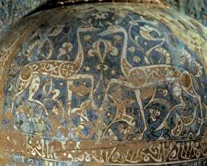 Vase of 14th c. type Alhambra decorated with plant Vase of 14th c. type Alhambra decorated with plant