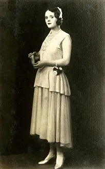 Vera Vivian, performer, in full length portrait photo Vera Vivian, performer, in full length portrait photo
