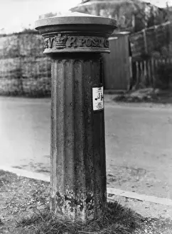 British Postal Service History Prints: Victorian Pillar Box