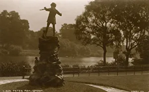 View across Serpentine past Peter Pan - Kensington Gardens View across Serpentine past Peter Pan - Kensington Gardens