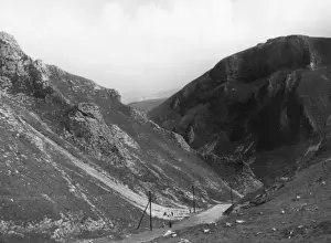 English Countryside 1930s Prints: Winnats Pass, Castleton