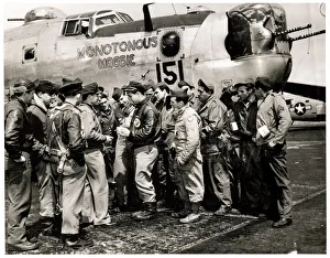 WW II - US Airforce crew return to USA - Monotonous Maggie WW II - US Airforce crew return to USA - Monotonous Maggie