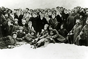 WW1 - Eastern Front - Russian and German soldiers fraternise WW1 - Eastern Front - Russian and German soldiers fraternise