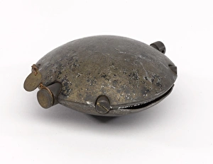 WW1 - German discus grenade, 1914 (c)-1918. With metal tag WW1 - German discus grenade, 1914 (c)-1918. With metal tag