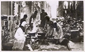 WW2 - Chef cooking in a bombed-out street - Blitz, London WW2 - Chef cooking in a bombed-out street - Blitz, London