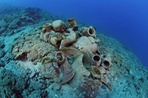 Etruscan Amphora in a protected archaeological area on the sea bed in Antalya Turkey Etruscan Amphora in a protected archaeological area on the sea bed in Antalya Turkey
