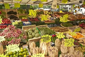 European Fruits Prints: Fruit and Vegetable Market