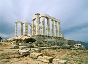Images Dated 2nd September 2004: Greece Temple at Cape Sounio National Park, South of Athens, Greece