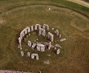 Images Dated 6th July 1992: Aerial view of Stonehenge