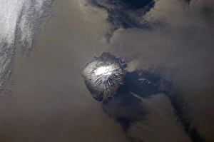 Alaid Volcano, Kuril Islands, ISS image Alaid Volcano, Kuril Islands, ISS image