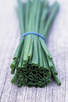 Wooden Surface Decoration Prints: Bunch of chives