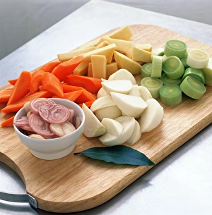 Vegetable Chopping Board Prints: Chopped vegetables