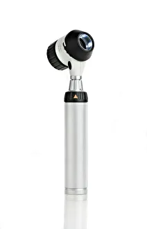 Images Dated 6th April 2011: Dermatoscope Print: Handheld Skin Examination Device