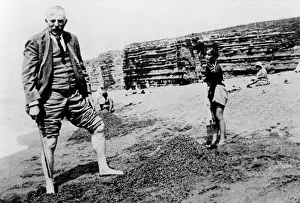E. Rutherford with his granddaughter (1931) E. Rutherford with his granddaughter (1931)
