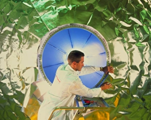 Insulating the end of an Ariane rocket fuel tank Insulating the end of an Ariane rocket fuel tank