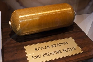Kevlar-wrapped spacesuit pressure bottle Kevlar-wrapped spacesuit pressure bottle
