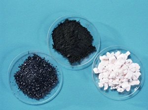 Images Dated 14th September 2004: Manganese Compounds Print on Watchglasses