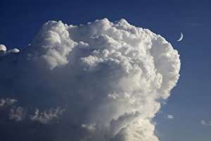Crescent Moon Prints: Moon and thundercloud C016 / 6314