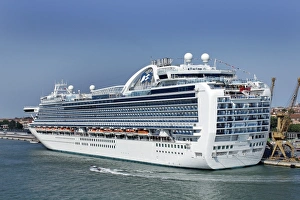Images Dated 29th November 2011: MS Ruby Princess Cruise Ship Print