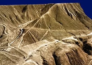 Images Dated 5th September 2000: Nasca lines