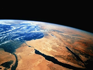 Nile delta & Sinai peninsula as seen from Shuttle Nile delta & Sinai peninsula as seen from Shuttle