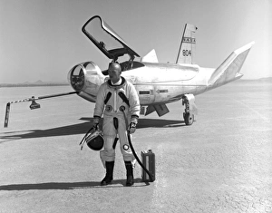 Northrop HL-10 lifting body aircraft C017/7567 Northrop HL-10 lifting body aircraft C017/7567