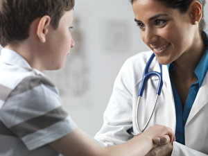 Doctor Patient Communication Prints: Paediatric examination C013 / 8839