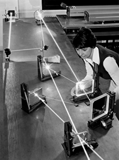 National Physical Laboratory UK Prints: Producing interference gratings