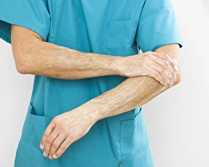 Operating Room Attire Prints: Scrubbing up before surgery
