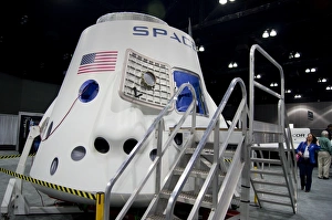 Spacecraft Photography Prints: SpaceX Dragon capsule