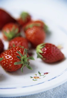 Strawberry Nutrition Prints: Strawberries