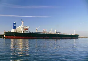 Supertanker Golar Nikko at Teeside oilport Supertanker Golar Nikko at Teeside oilport