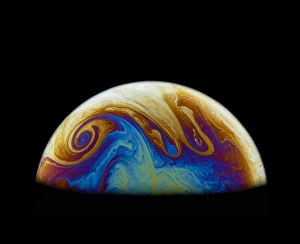 Images Dated 11th July 2013: Surface Colours of a Soap Bubble Print
