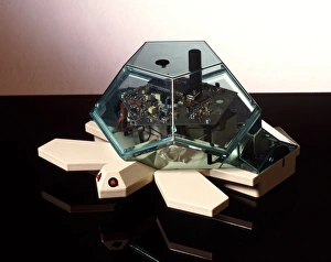 Images Dated 18th October 2004: Turtle Robot Print
