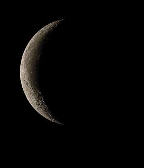 Images Dated 9th April 2001: Waning crescent Moon