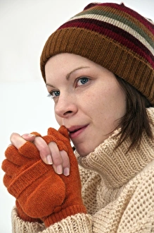 Winter Fashion Trends Prints: Winter hat and gloves