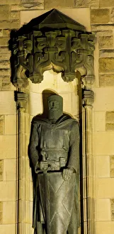 Scotland Prints: Edinburgh Castle Print: Sir William Wallace Statue at the Entrance