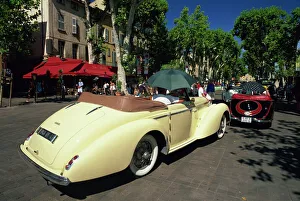 Alpes Retro vintage car rally, Cours Mirabeau, Aix-en-Provence, Bouches-du-Rhone Alpes Retro vintage car rally, Cours Mirabeau, Aix-en-Provence, Bouches-du-Rhone
