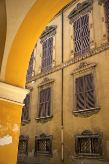 Emilia Romagna Tourist Attractions Prints: Archway and architecture, Modena, Emilia Romagna, Italy, Europe