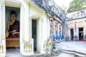 Buddhas inside the cave temples of Shwe Ba Hill on the west bank of Chindwin River Buddhas inside the cave temples of Shwe Ba Hill on the west bank of Chindwin River