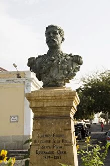 Sao Filipe Collection: Bust of former governor general, Sao Filipe, Fogo (Fire), Cape Verde Islands, Africa