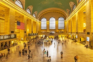 Busy marble concourse departure hall of Grand Central Terminal, Grand Central Station Busy marble concourse departure hall of Grand Central Terminal, Grand Central Station