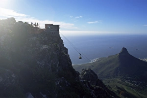 Images Dated 9th August 2008: Table Mountain Cable Car Print