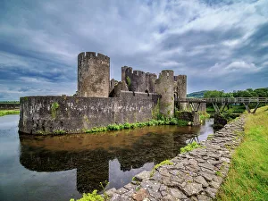 Welsh Heritage Sites Prints: Caerphilly Castle and Moat, Caerphilly, Gwent, Wales, United Kingdom, Europe